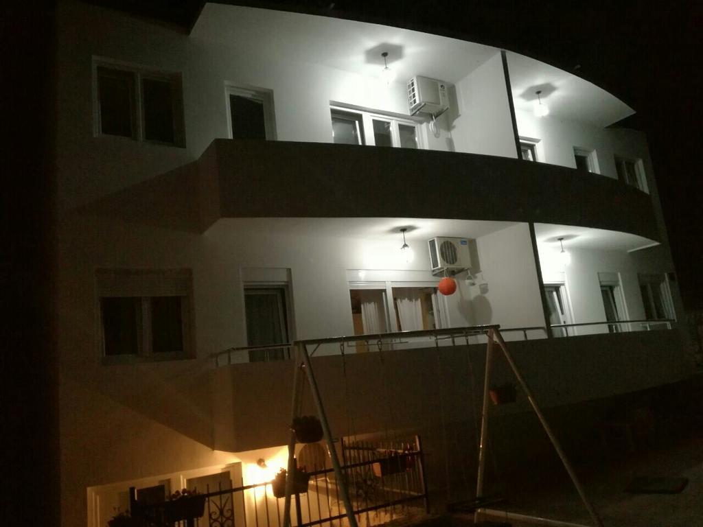 Apartmani Vukmanovic Čanj Exteriör bild